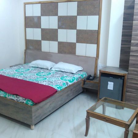 Hotel Palace Hoshiarpur Exterior foto